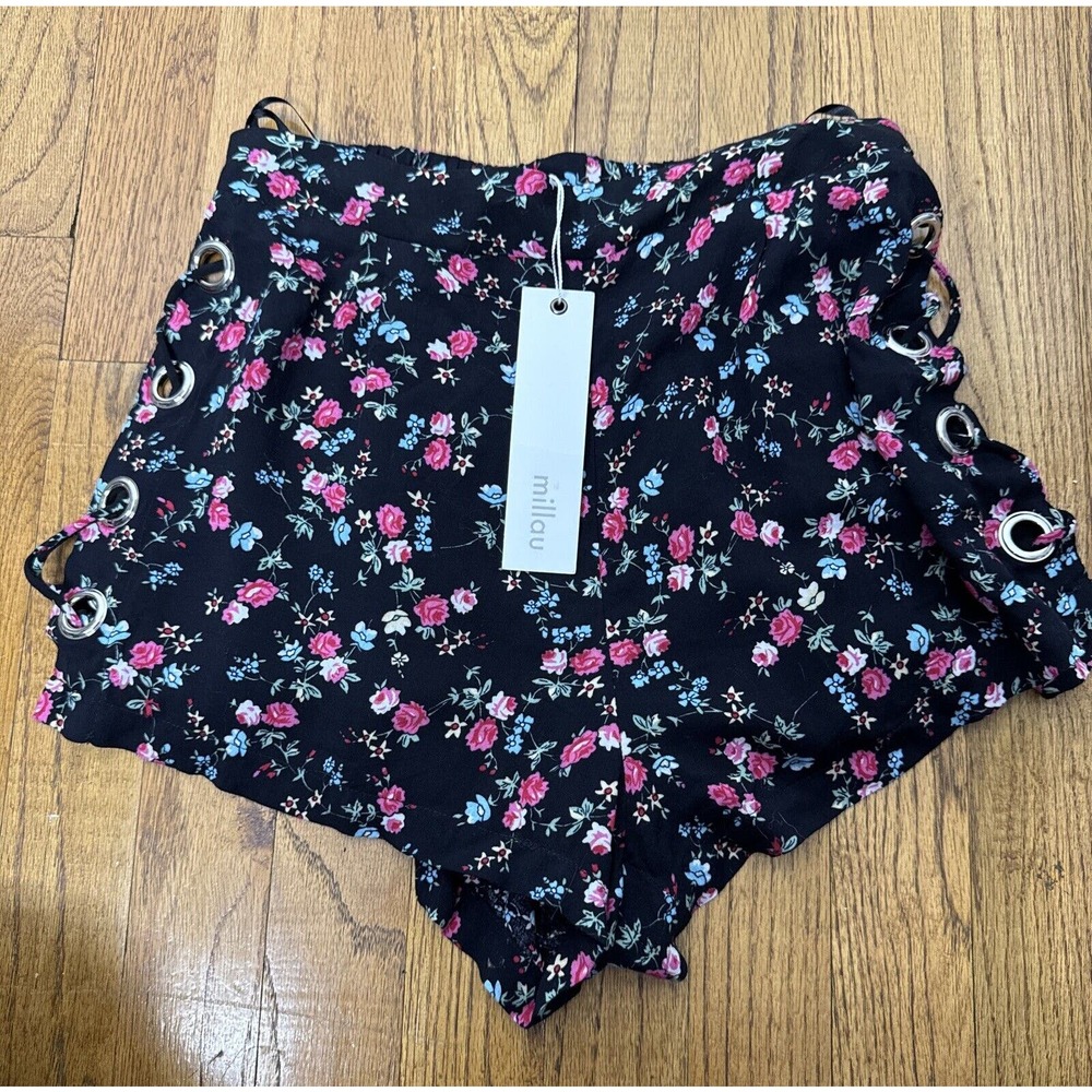 Millau Shorts Sz Small Lace Up Sides Floral Flowers Beach Rayon Hot Pants